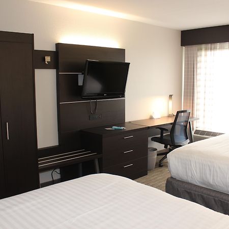 Holiday Inn Express & Suites Troy By Ihg Екстериор снимка