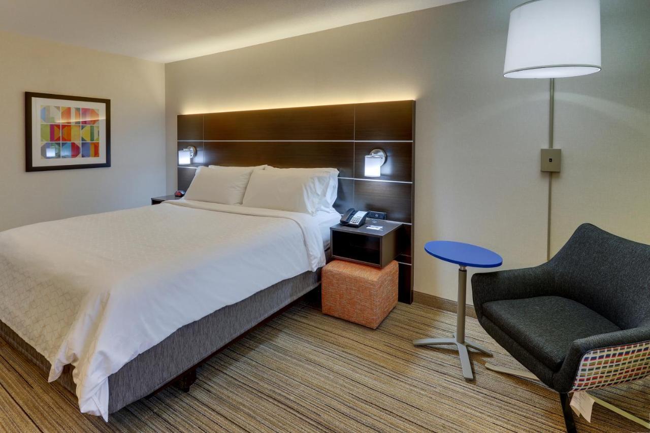 Holiday Inn Express & Suites Troy By Ihg Екстериор снимка