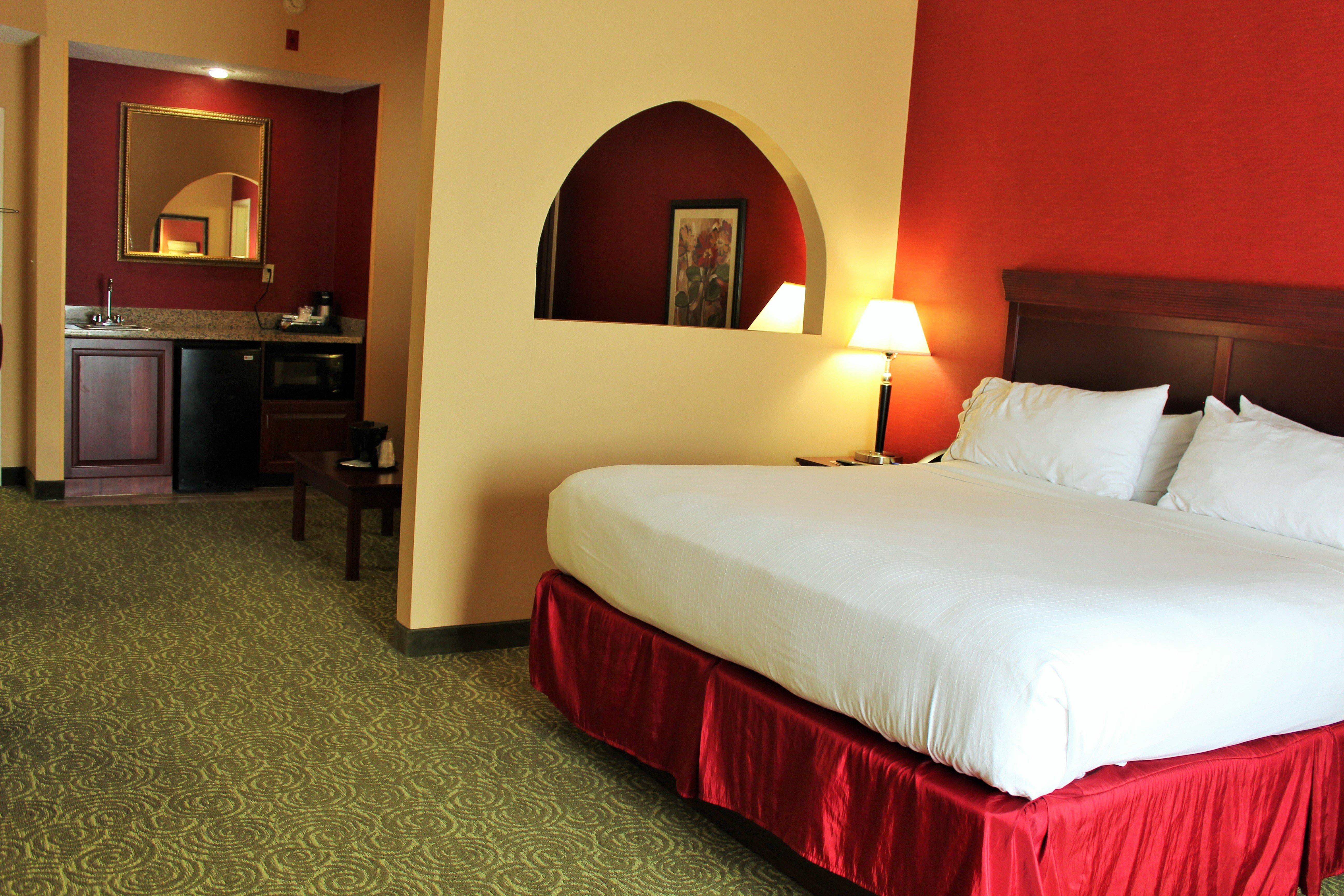 Holiday Inn Express & Suites Troy By Ihg Екстериор снимка