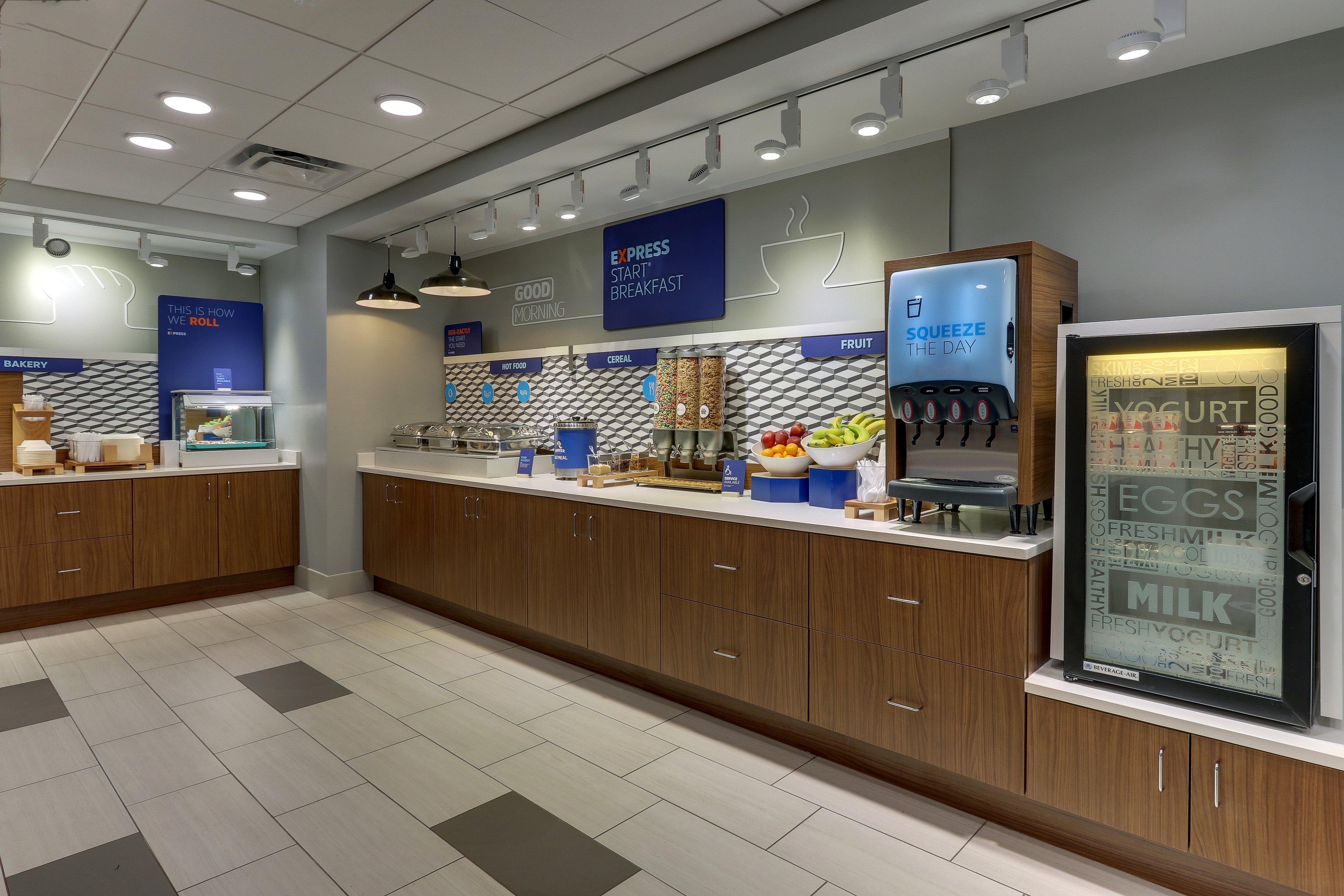 Holiday Inn Express & Suites Troy By Ihg Екстериор снимка