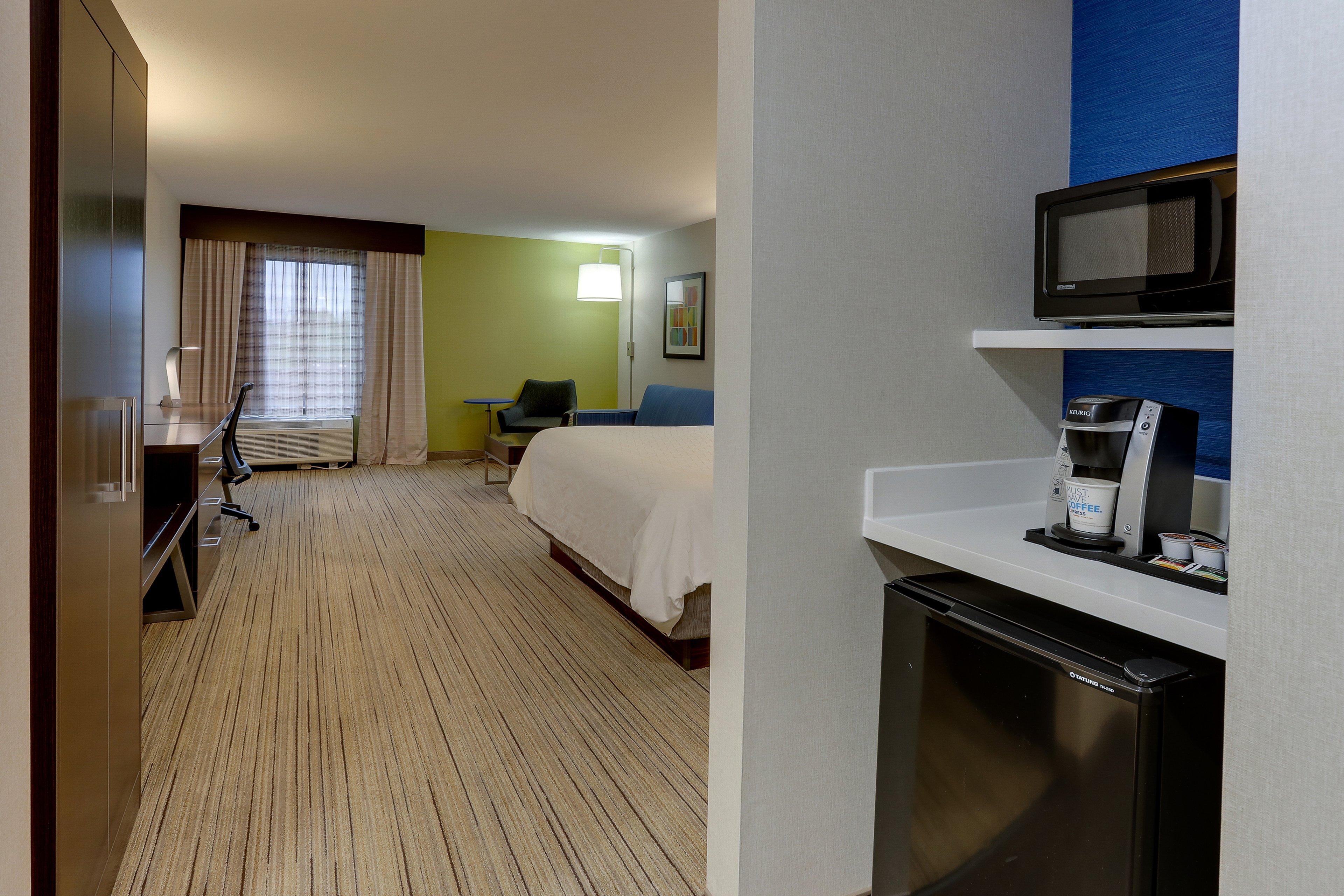 Holiday Inn Express & Suites Troy By Ihg Екстериор снимка