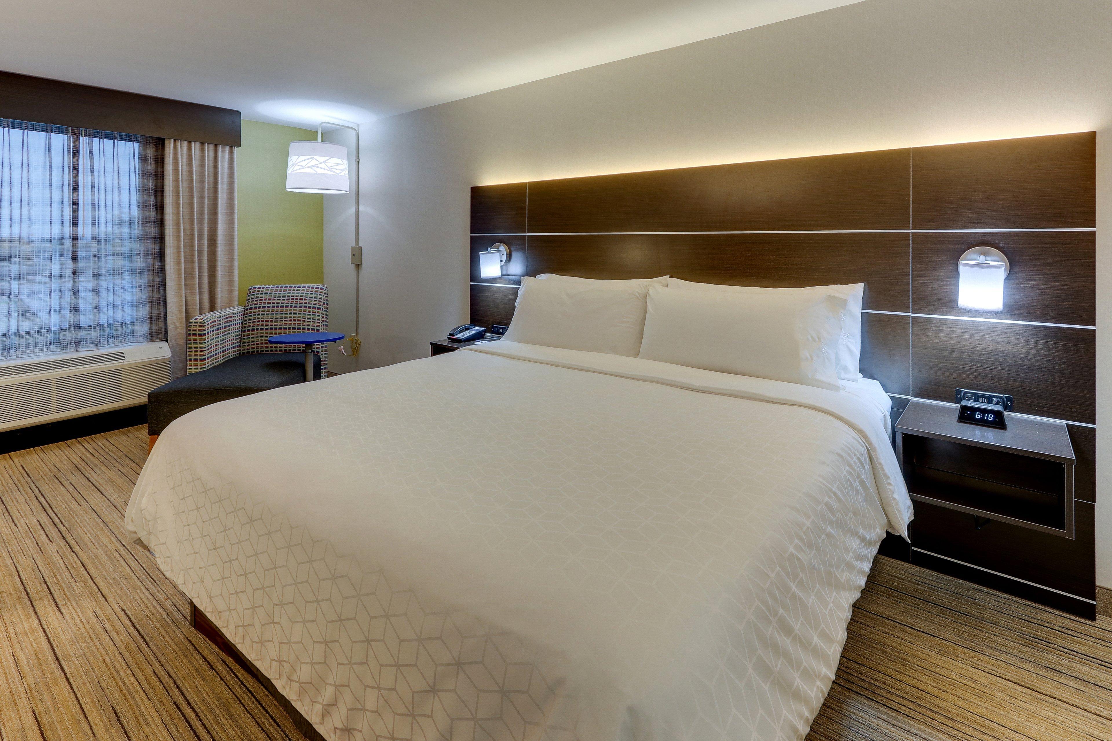 Holiday Inn Express & Suites Troy By Ihg Екстериор снимка