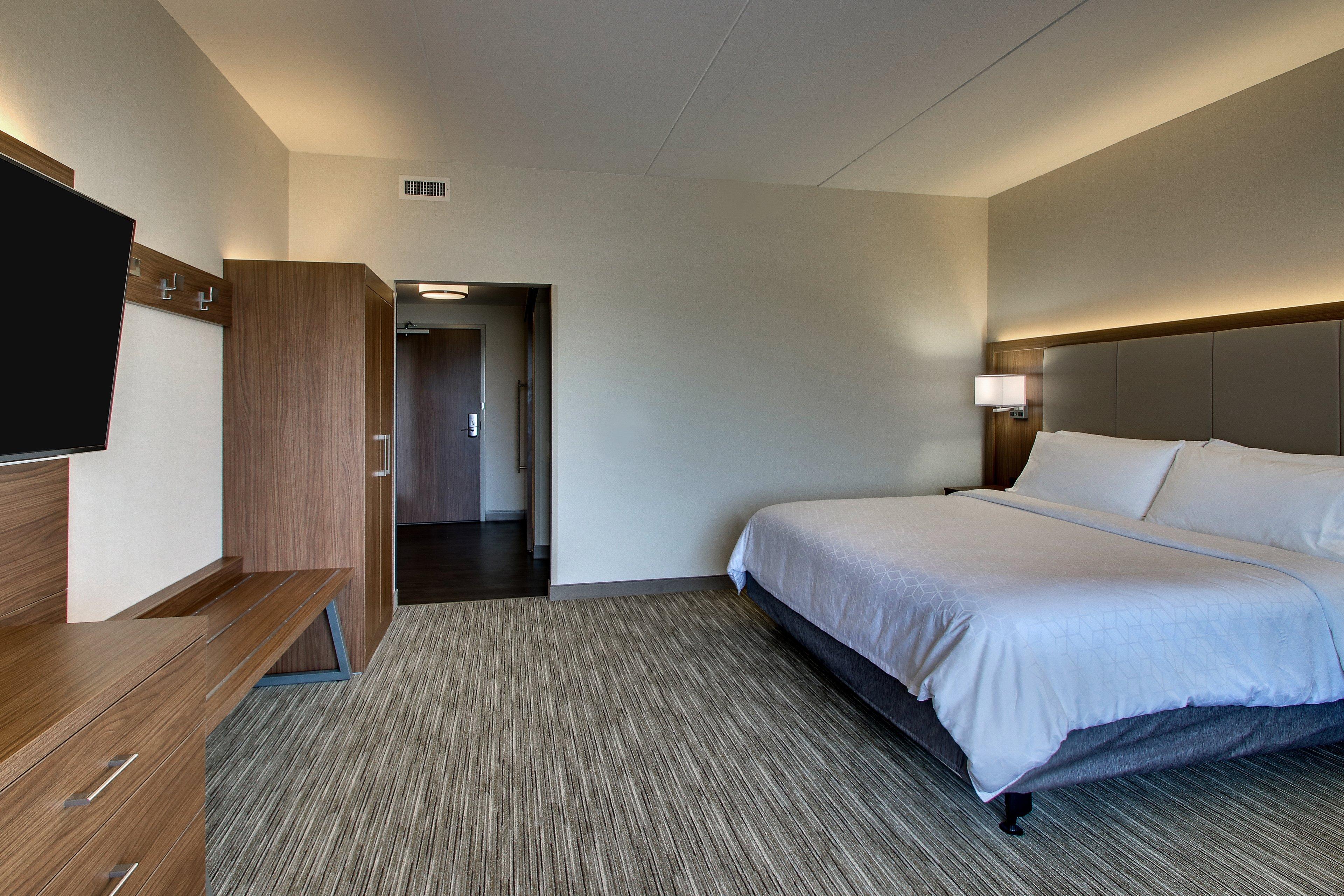Holiday Inn Express & Suites Troy By Ihg Екстериор снимка