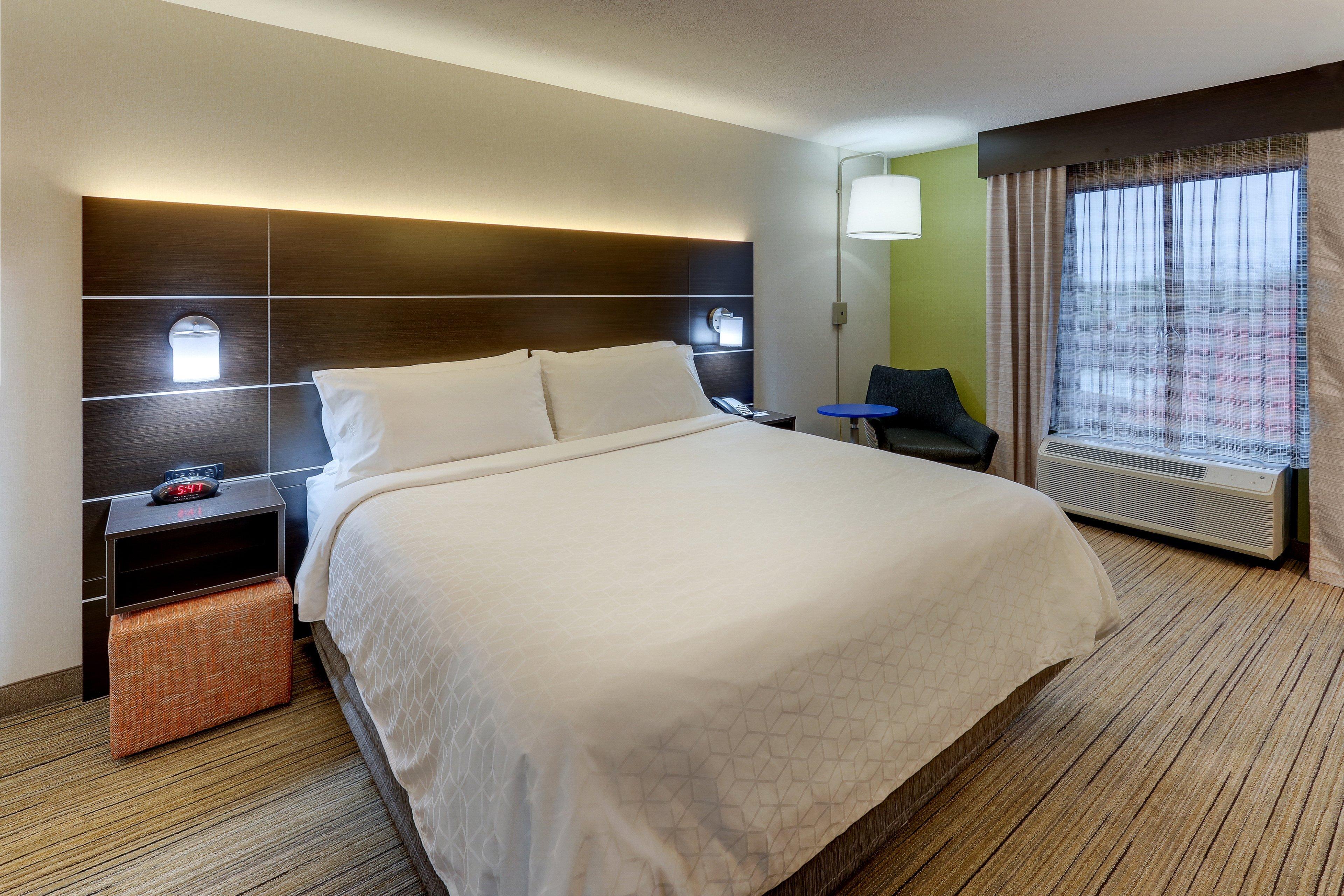 Holiday Inn Express & Suites Troy By Ihg Екстериор снимка