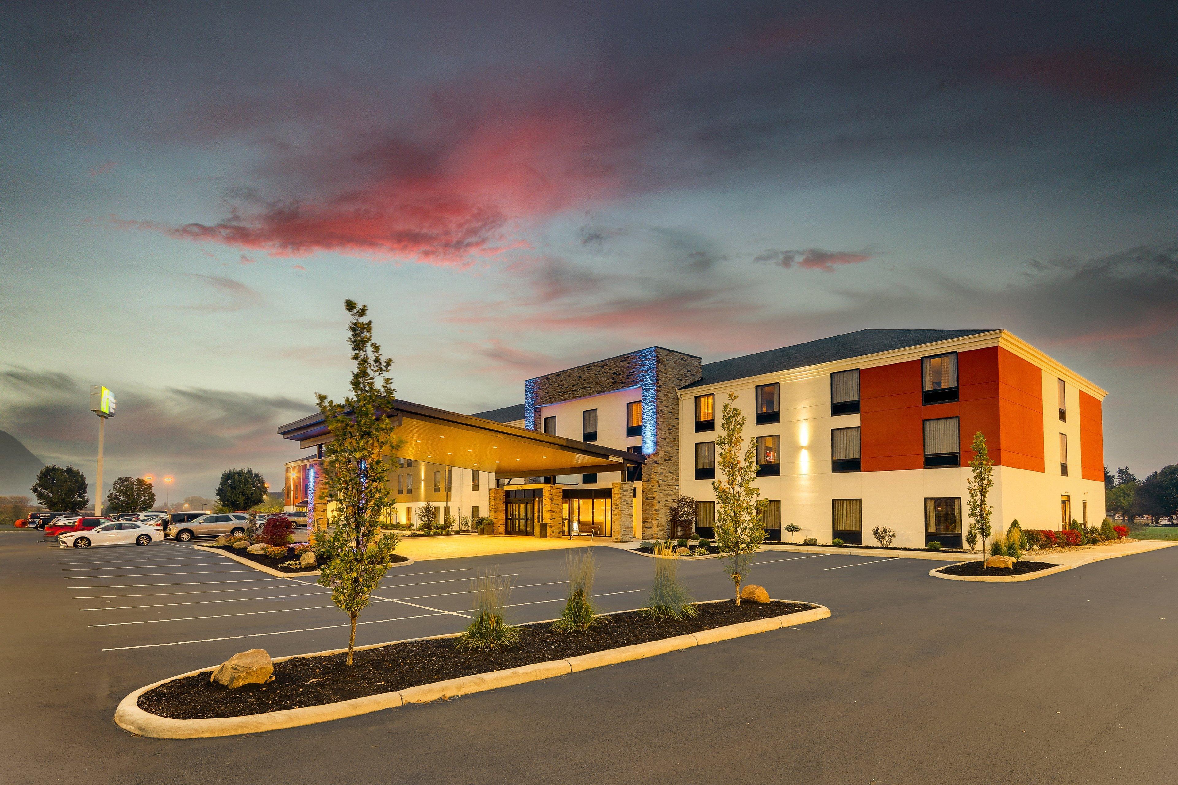 Holiday Inn Express & Suites Troy By Ihg Екстериор снимка