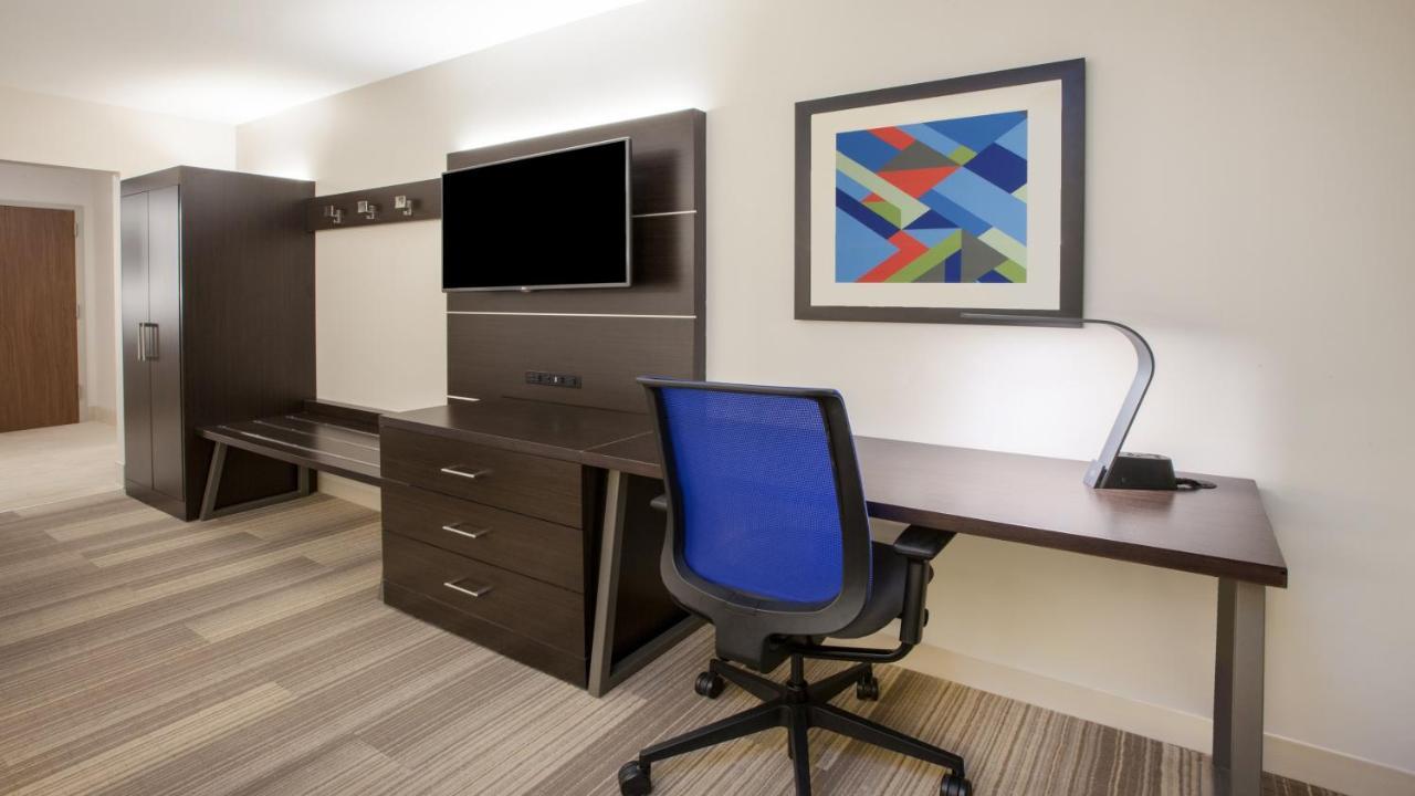 Holiday Inn Express & Suites Troy By Ihg Екстериор снимка