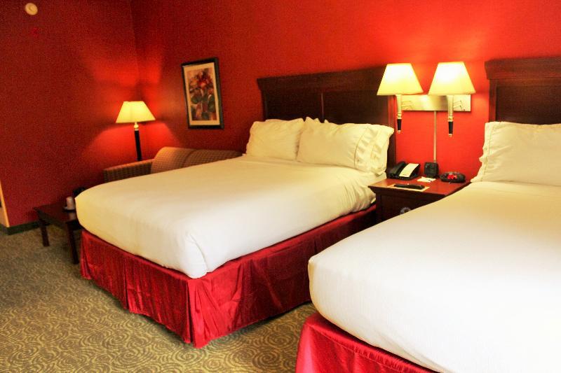 Holiday Inn Express & Suites Troy By Ihg Екстериор снимка